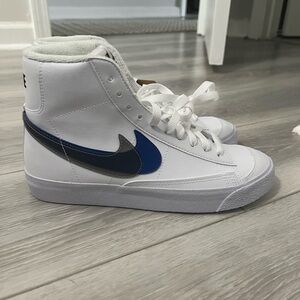 New with Tags Nike Blazer Mid White, Black-Hyper Royal. Women’s size 7/Kids 5.5Y